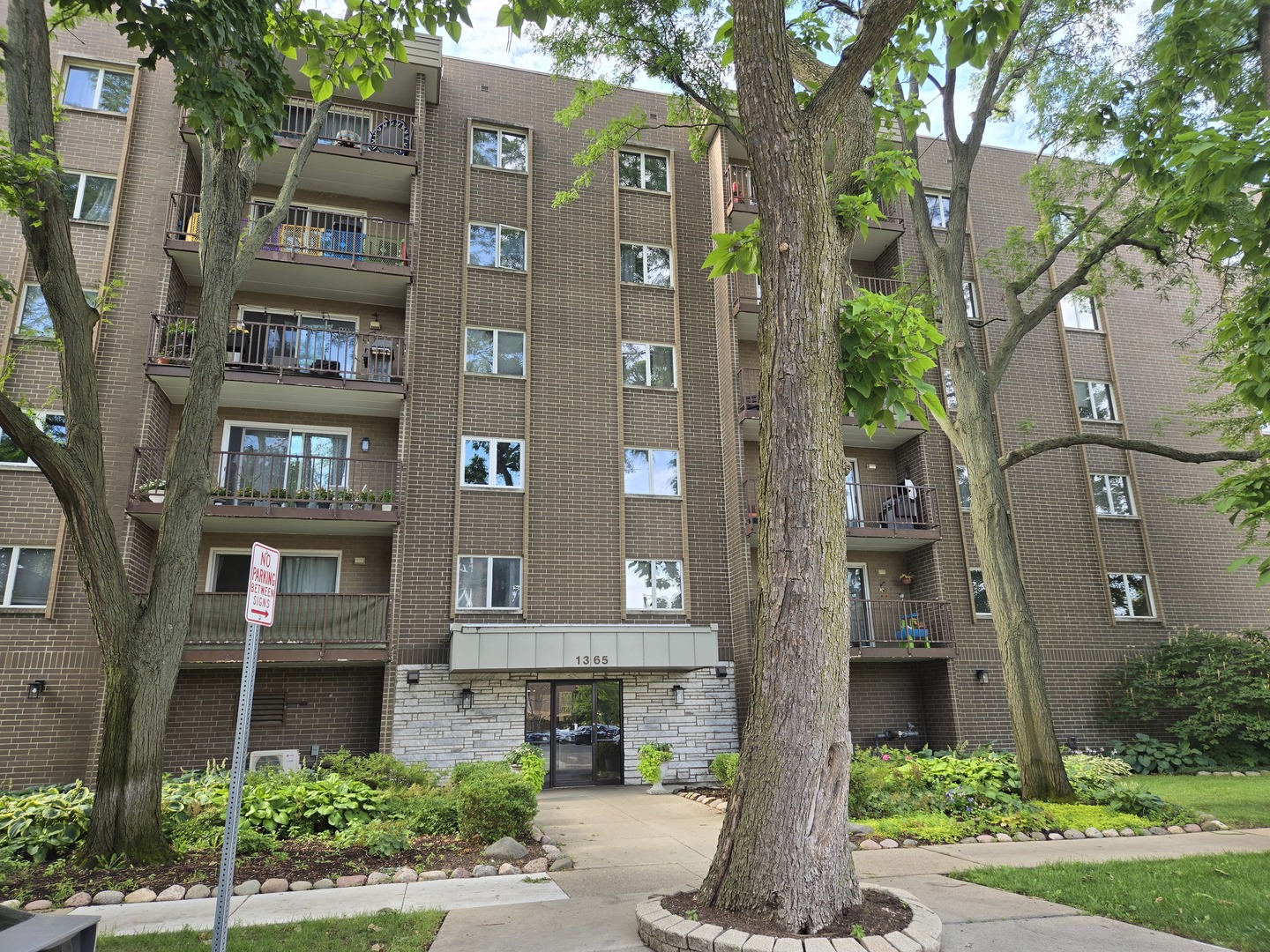 1365 Ashland Avenue 204 Property Photo 1