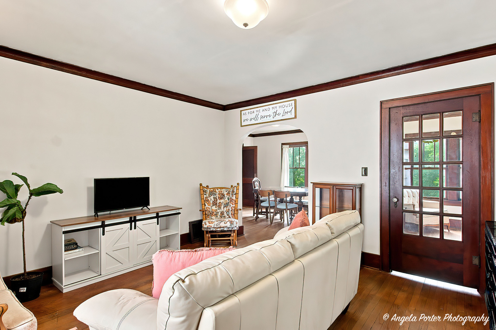 824 Washington Street Property Photo 4