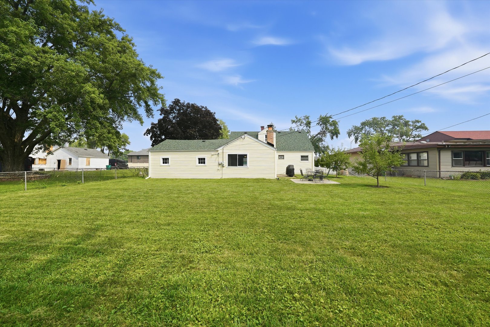 4847 W 84th Place Property Photo 4