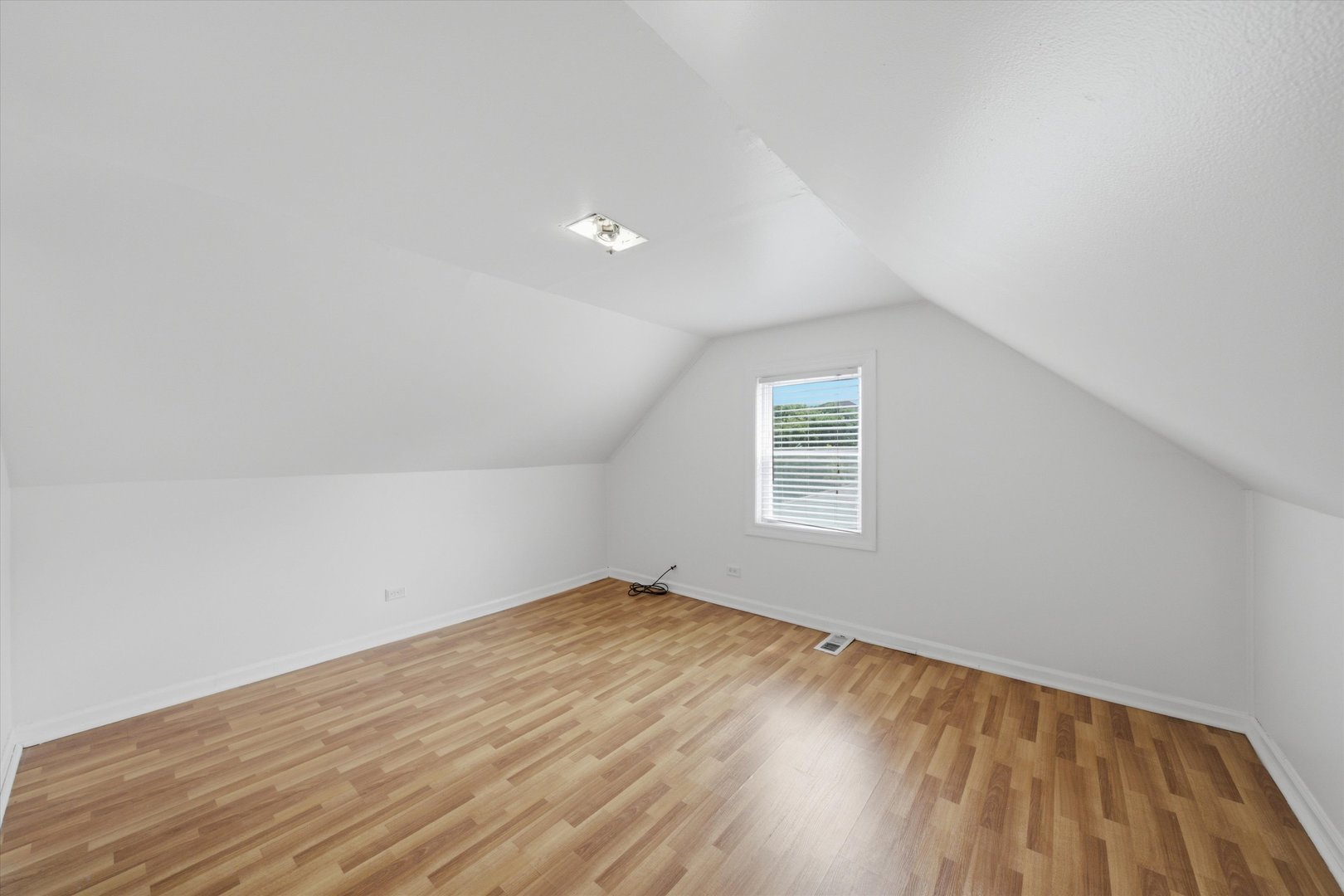 4847 W 84th Place Property Photo 15