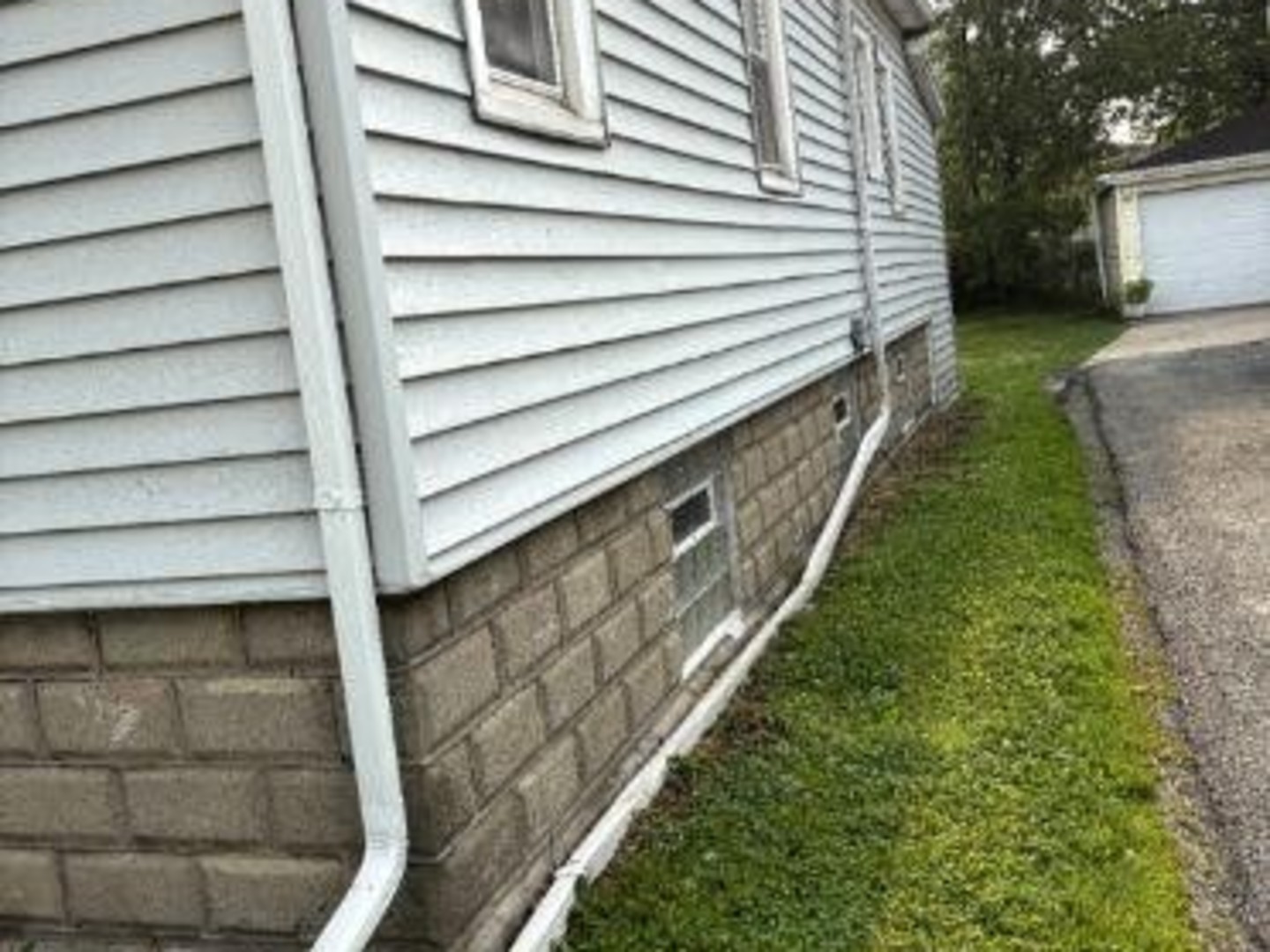 14509 Irving Avenue Property Photo 2