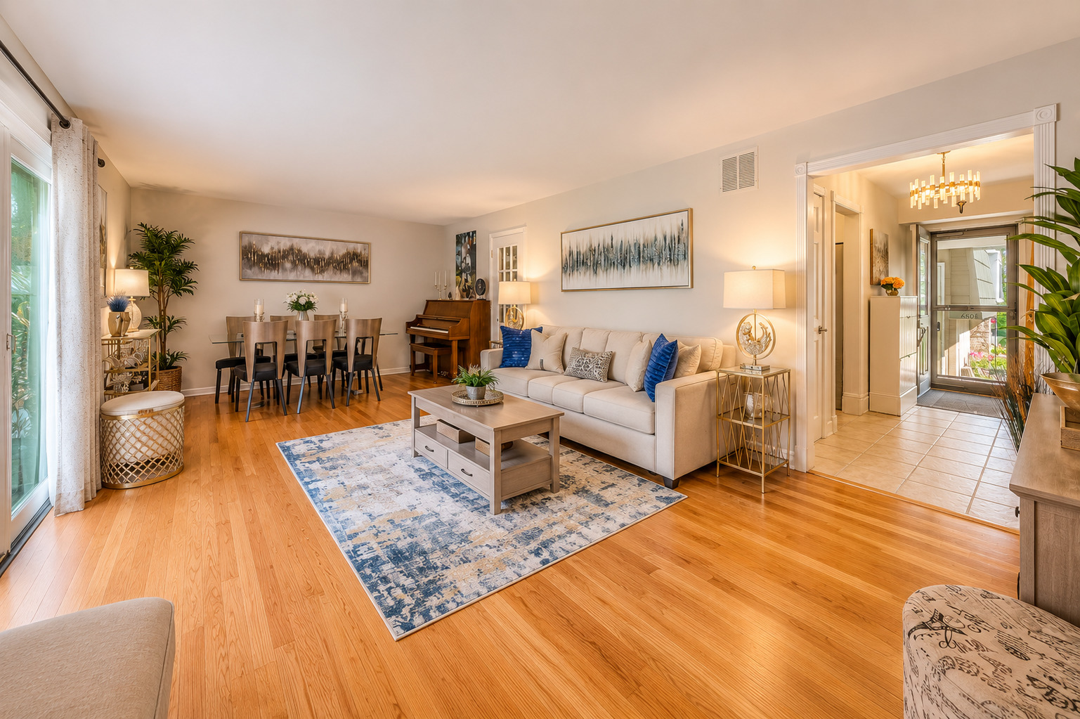 660 Versailles Circle E Property Photo 4