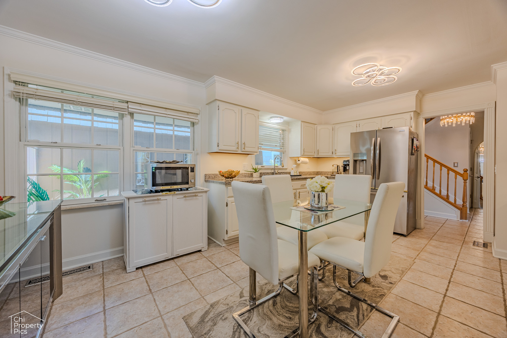 660 Versailles Circle E Property Photo 6