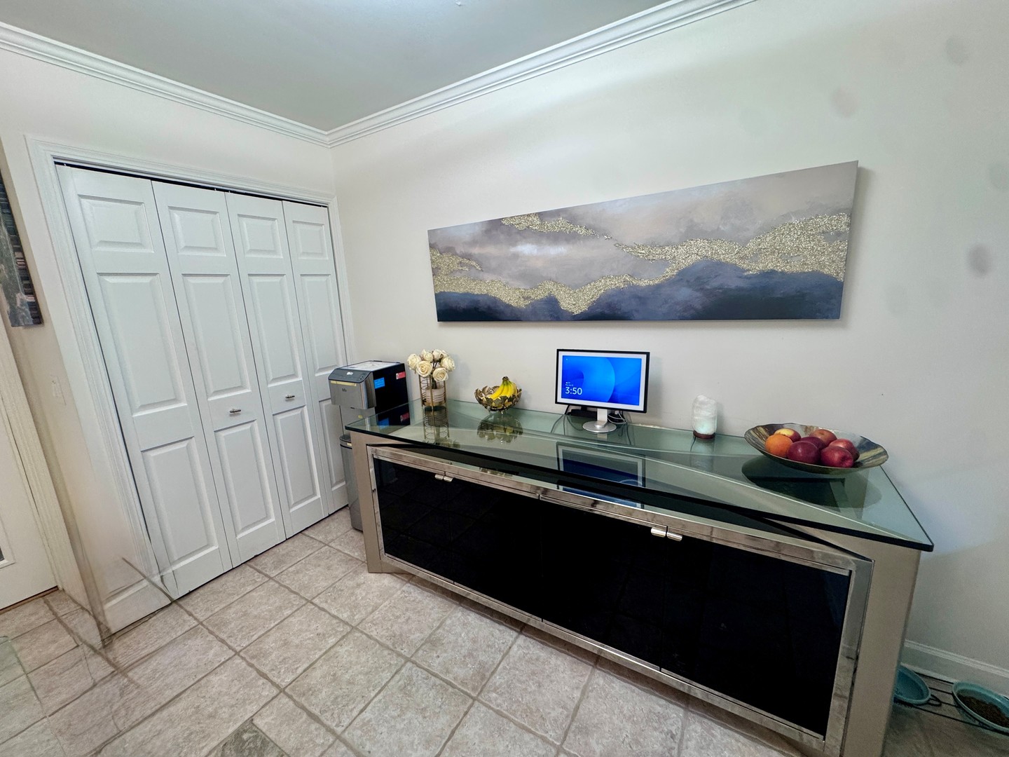 660 Versailles Circle E Property Photo 8