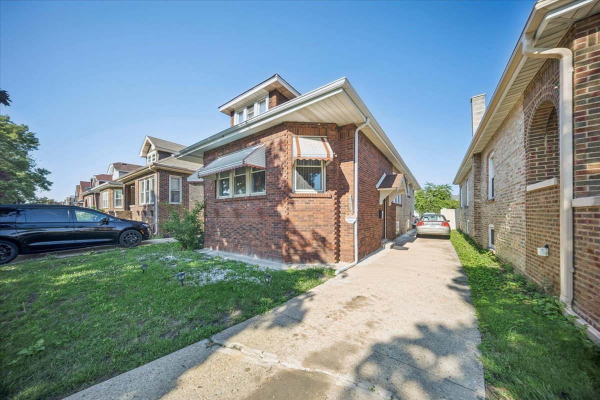 1637 S 10th Avenue Property Photo 2