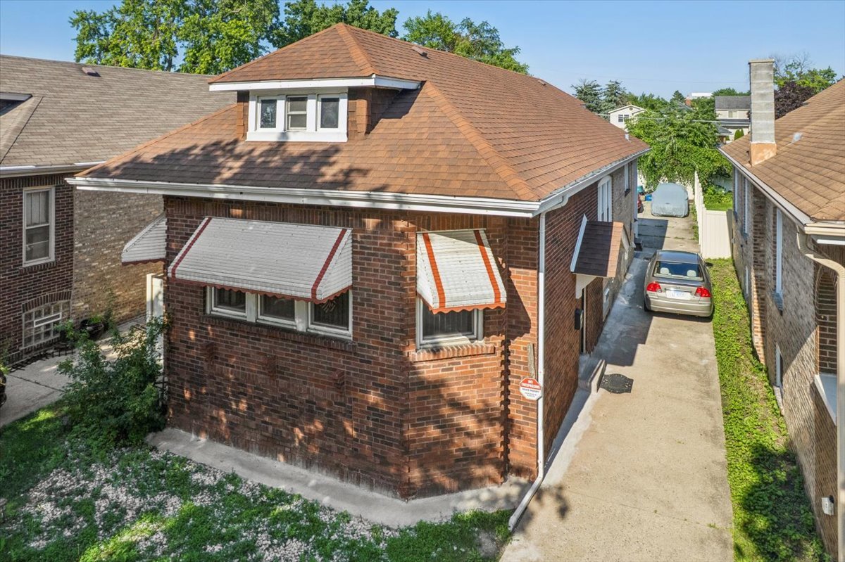 1637 S 10th Avenue Property Photo 3