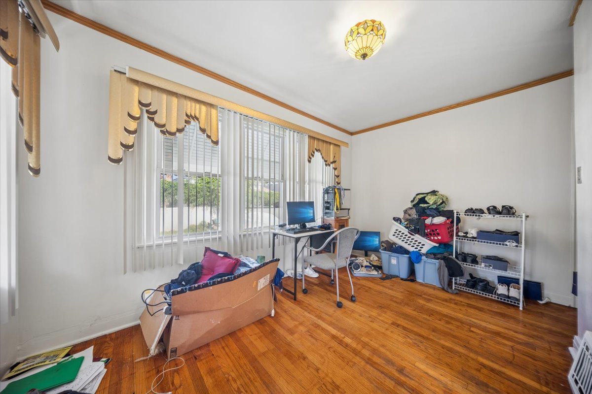 1637 S 10th Avenue Property Photo 15