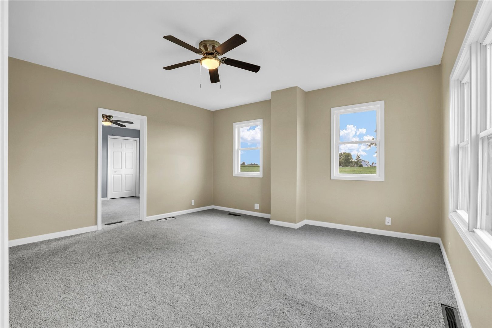2055 County Road 2500 Road Property Photo 6