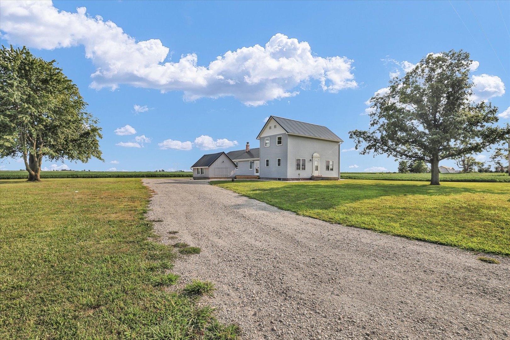 2055 County Road 2500 Road Property Photo 32