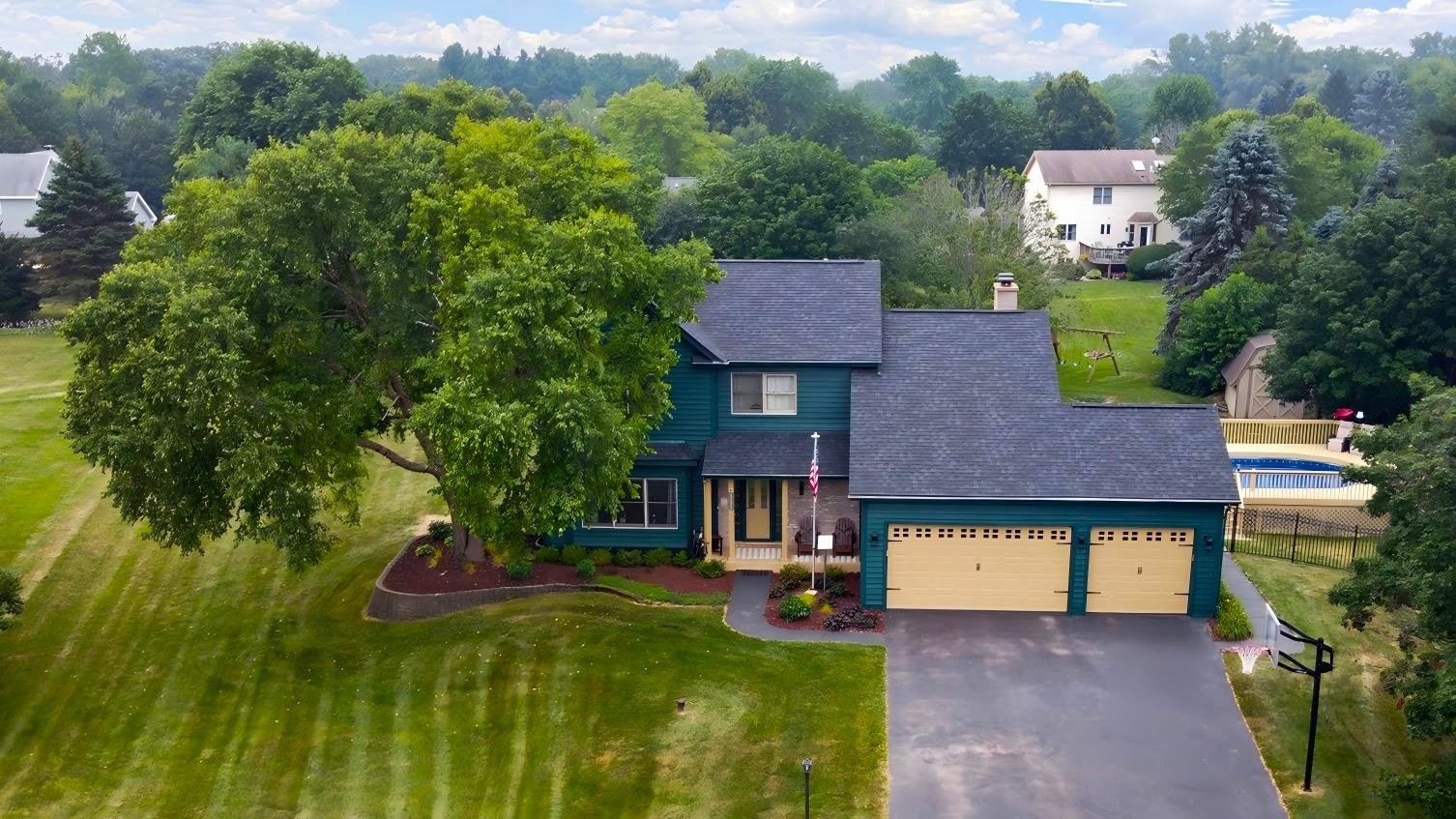 2313 S Hidden Trail