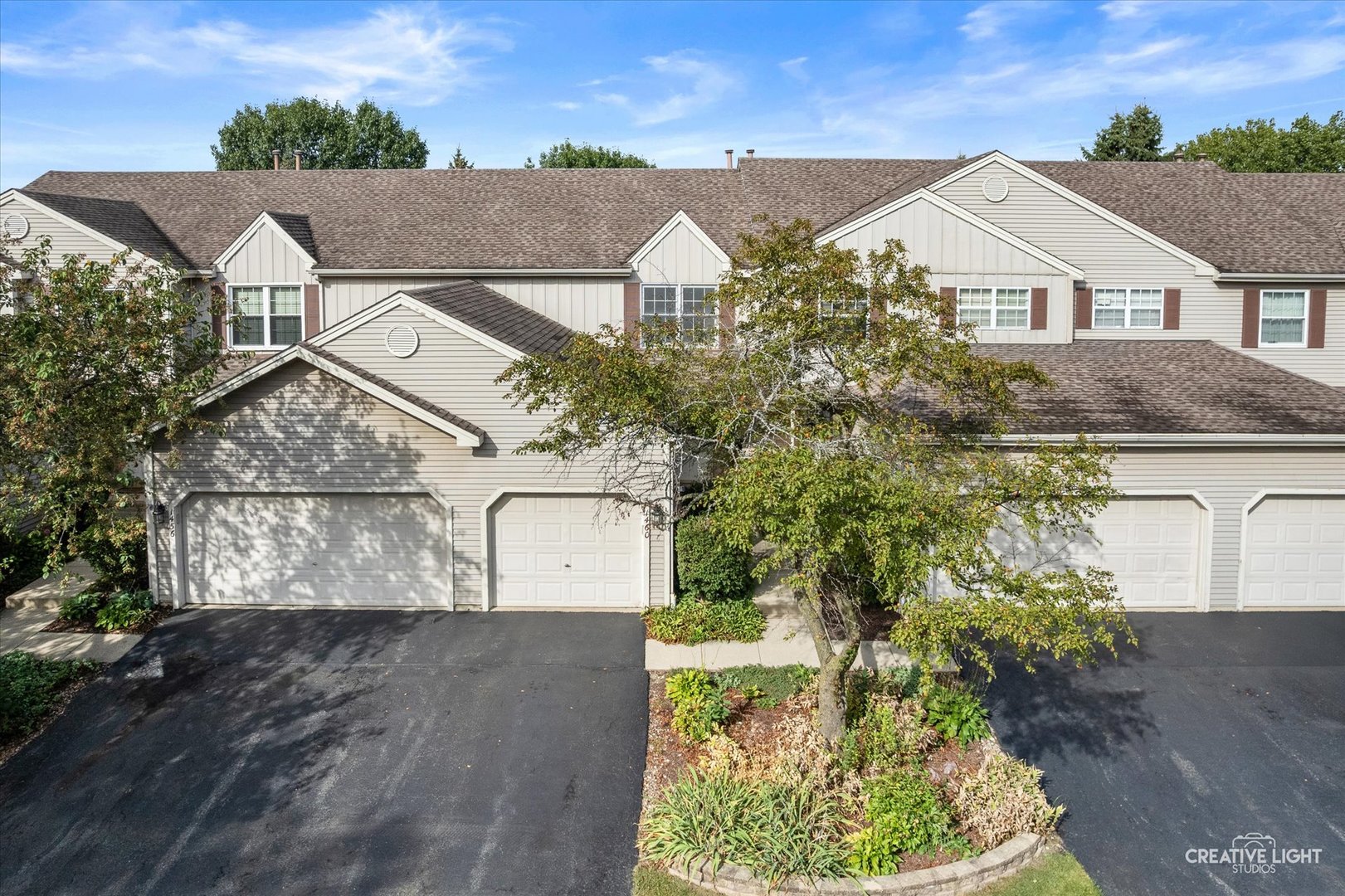 1460 Foxcroft Drive Property Photo 1
