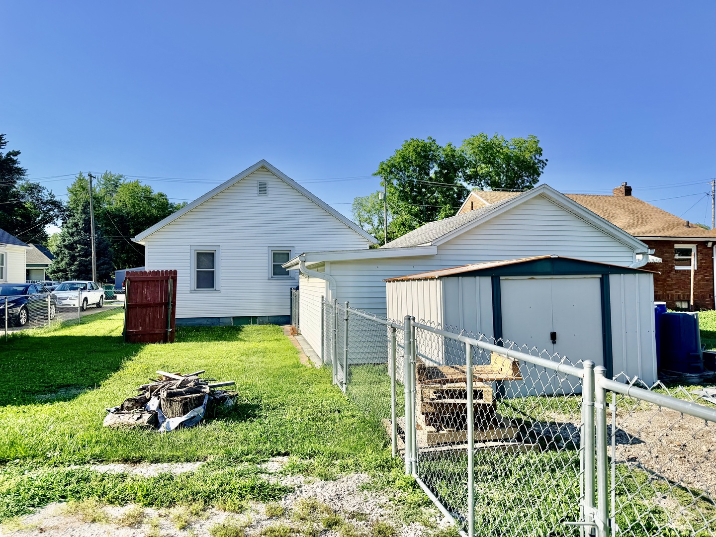 415 E 12th Street Property Photo 15