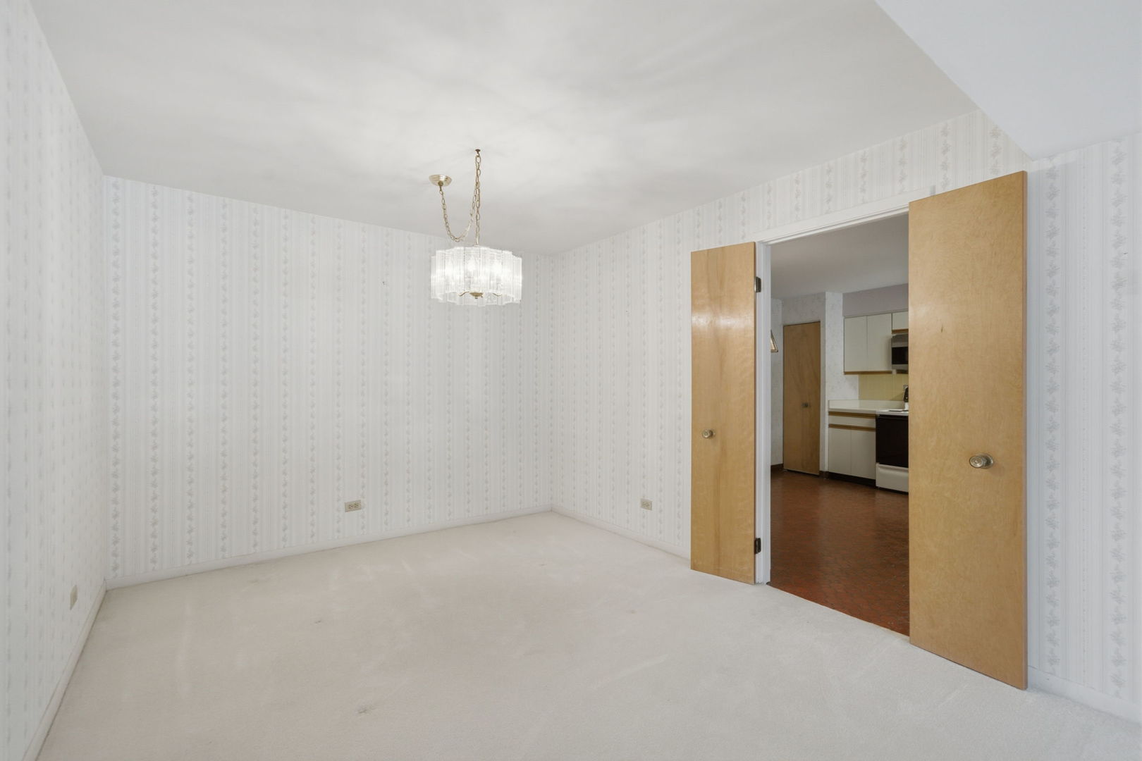 1025 S Fernandez Avenue 2b Property Photo 6