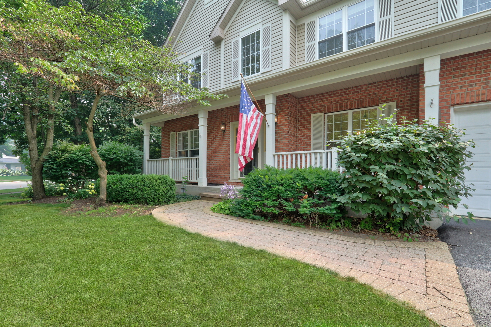 744 Strawberry Fields Property Photo 4