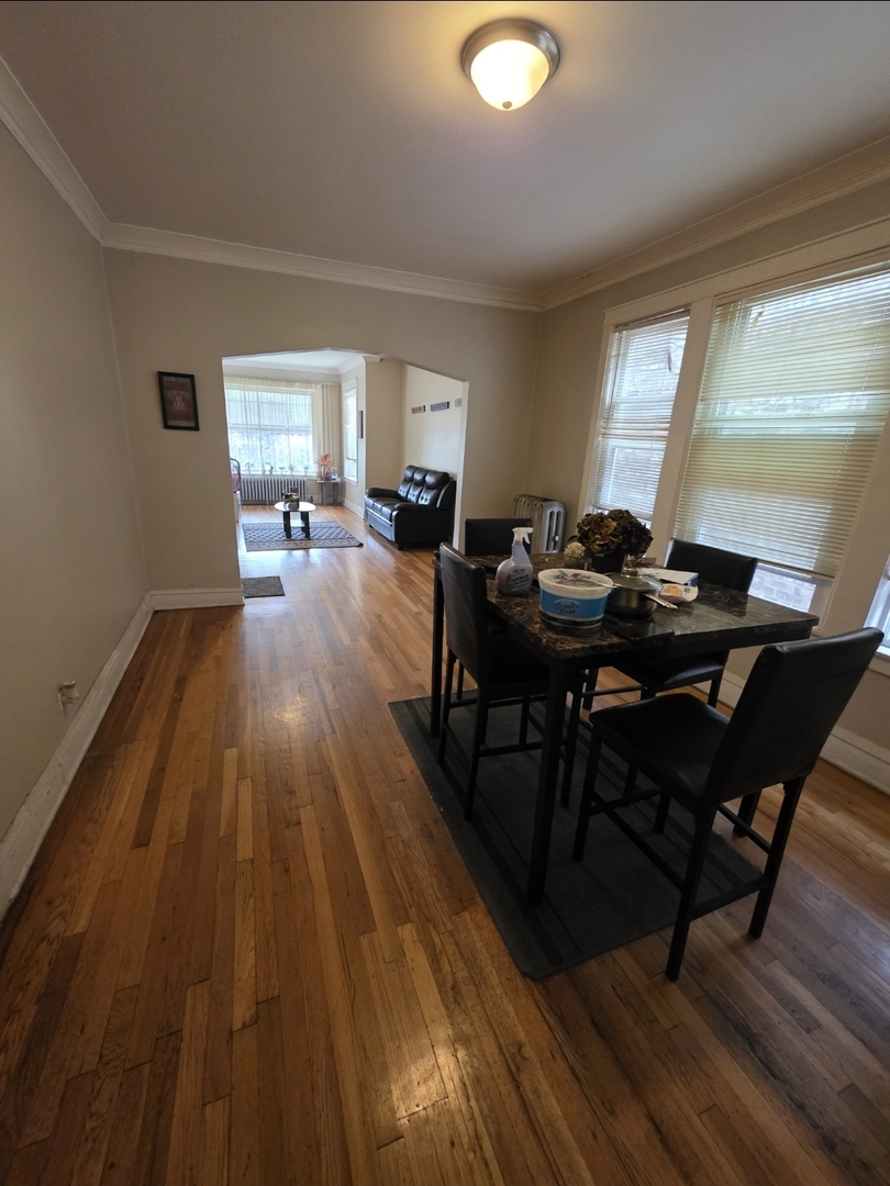 7841 S Loomis Boulevard Property Photo 5