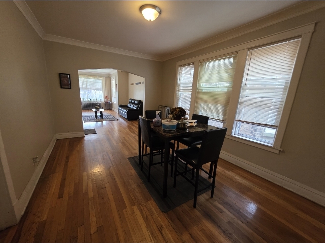 7841 S Loomis Boulevard Property Photo 6