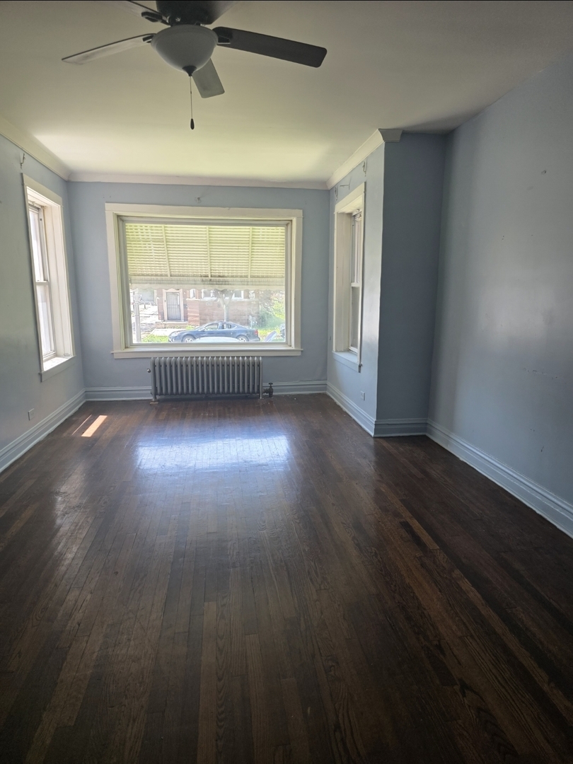 7841 S Loomis Boulevard Property Photo 12