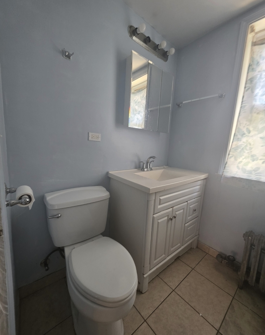 7841 S Loomis Boulevard Property Photo 18