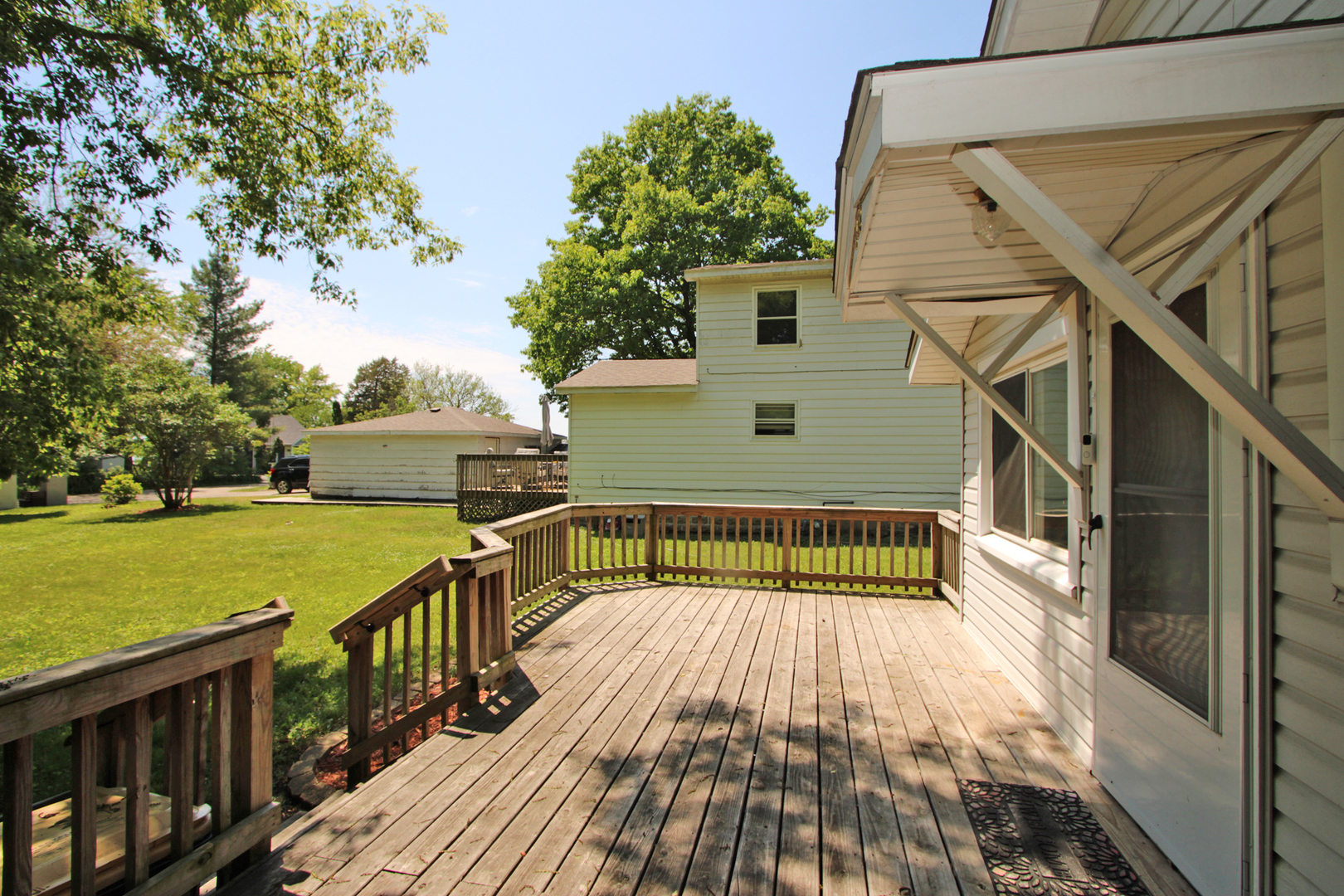 338 E Lakeview Avenue Property Photo 5