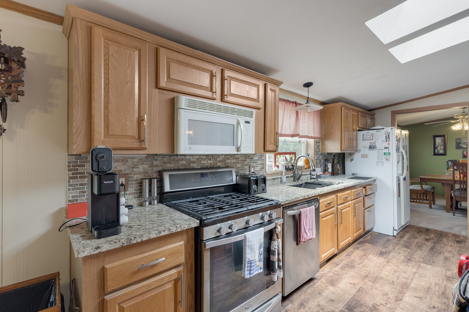 207 Begonia Drive 207 Property Photo 6