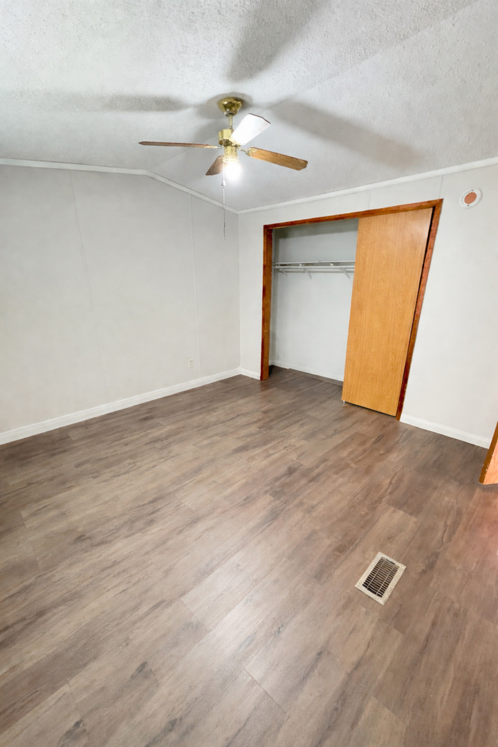 716 Treeview Lane Property Photo 4