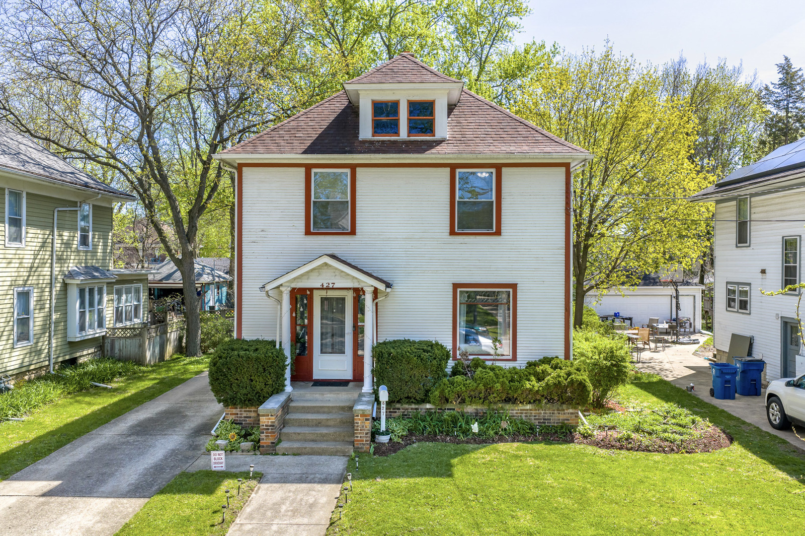 427 Grand Avenue Property Photo 1