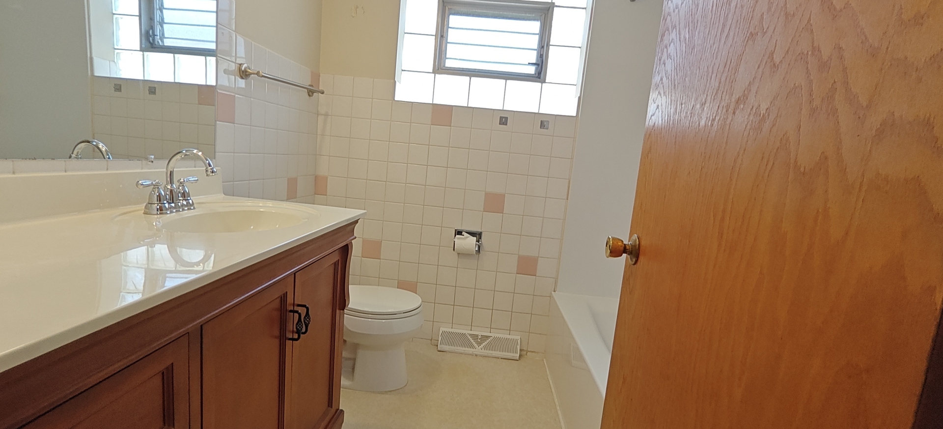 10824 S Sacramento Avenue Property Photo 20