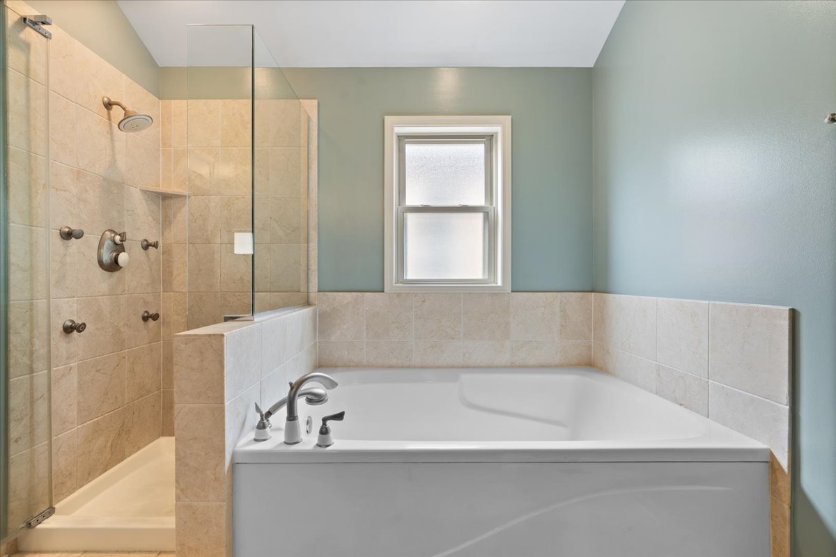 4008 N Kolmar Avenue Property Photo 23