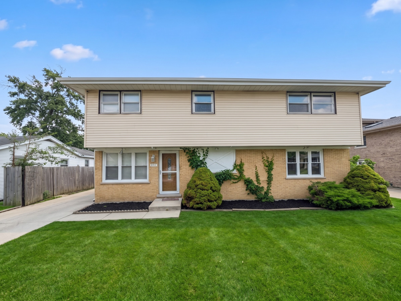 5711 W 87th Place Property Photo 1