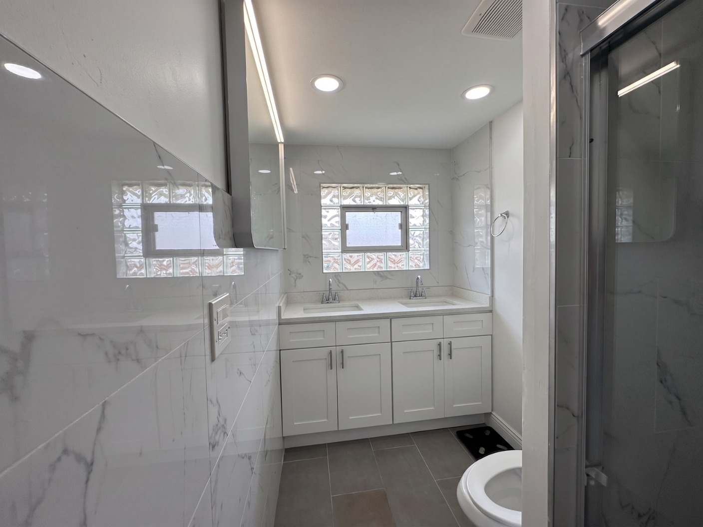 5711 W 87th Place Property Photo 25