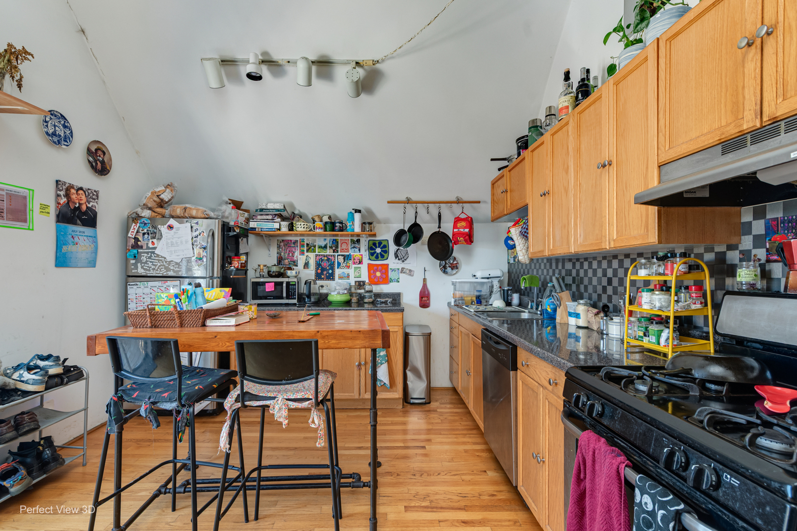 2475 N Clybourn Avenue Property Photo 3