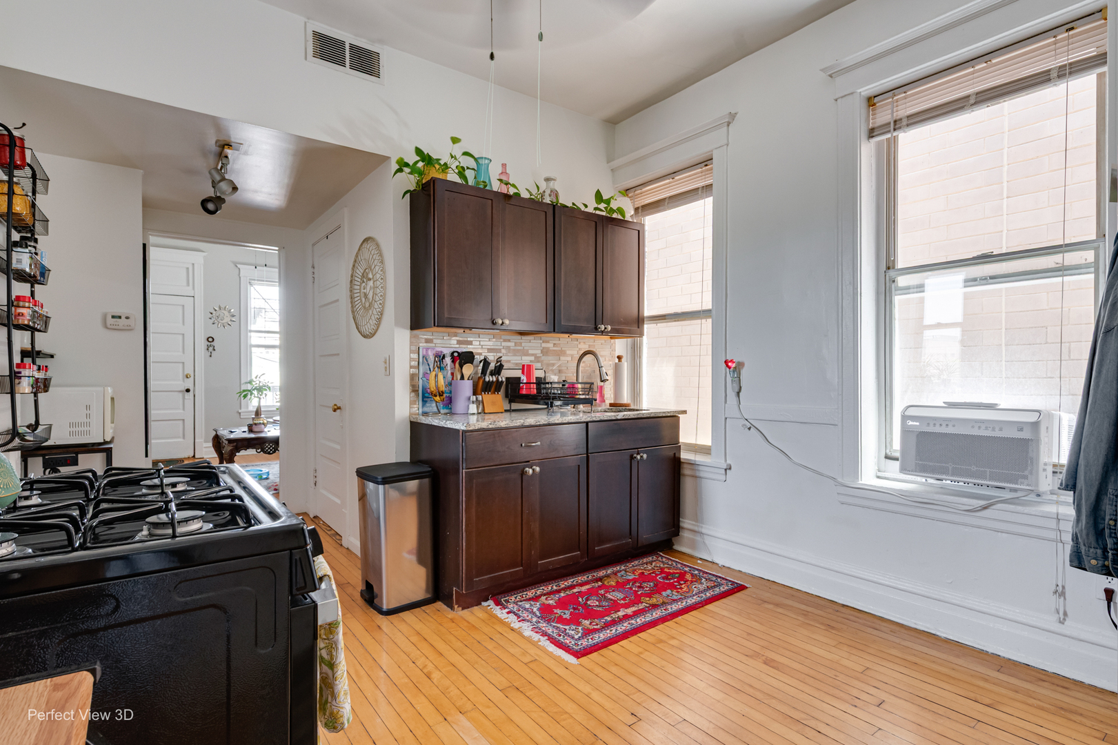 2475 N Clybourn Avenue Property Photo 17