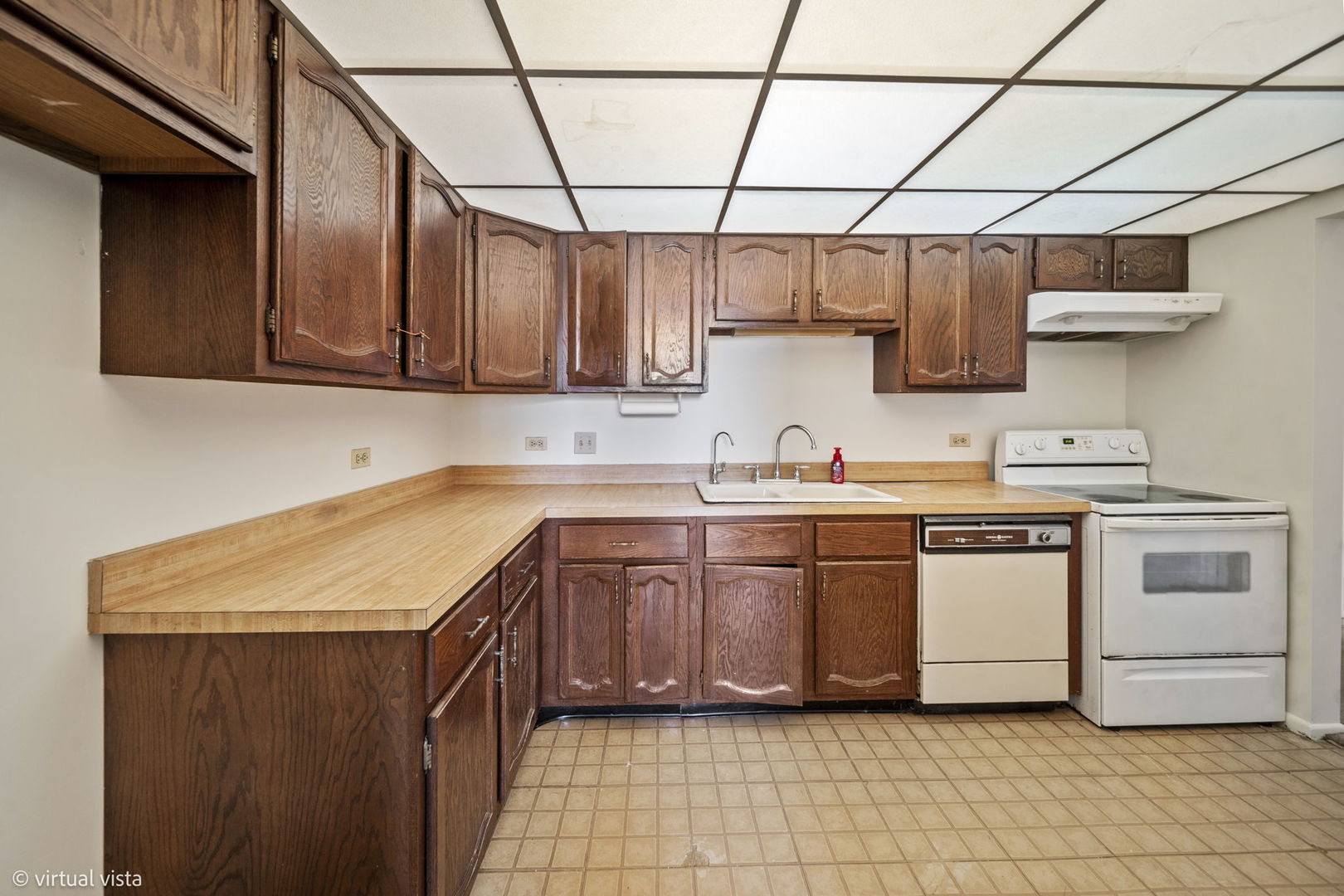 9737 N Fox Glen Drive 1g Property Photo 4