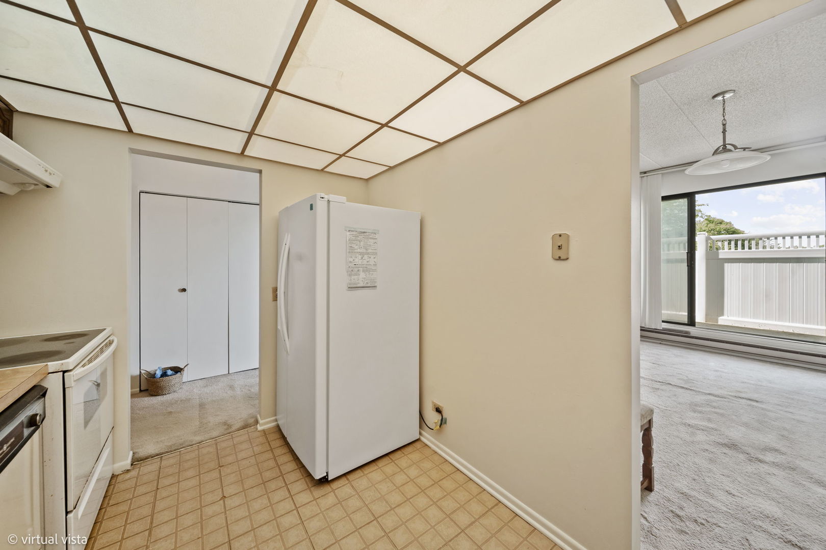 9737 N Fox Glen Drive 1g Property Photo 6