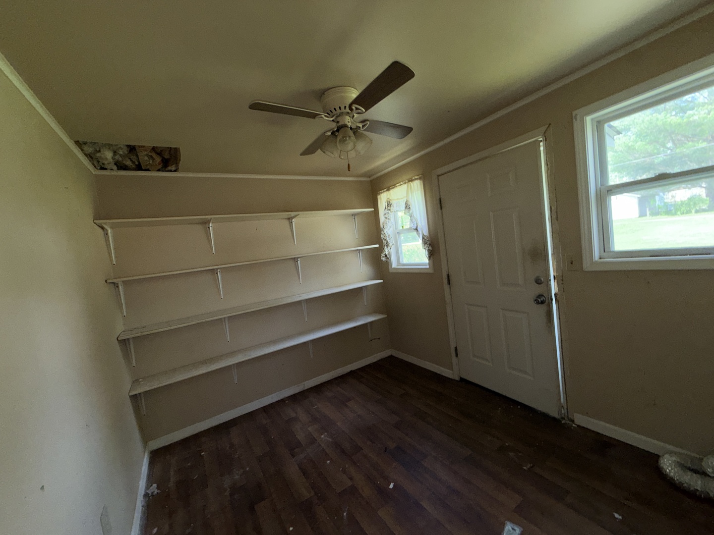 2012 Roblee Avenue Property Photo 6