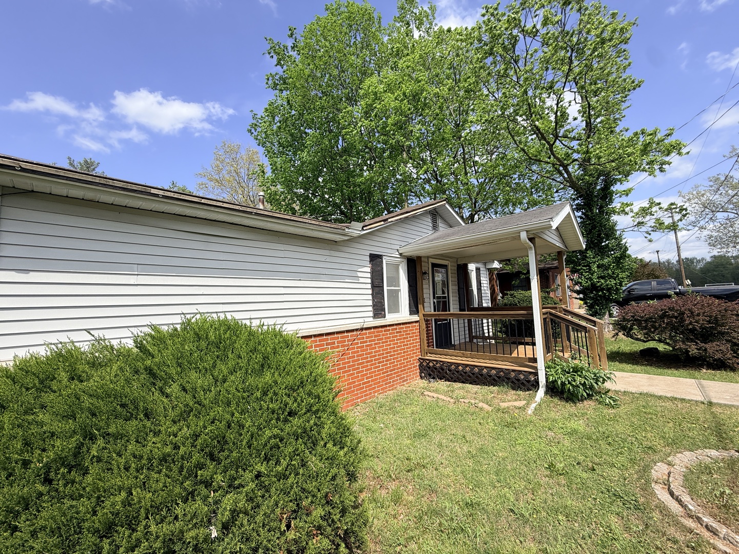 2012 Roblee Avenue Property Photo 16