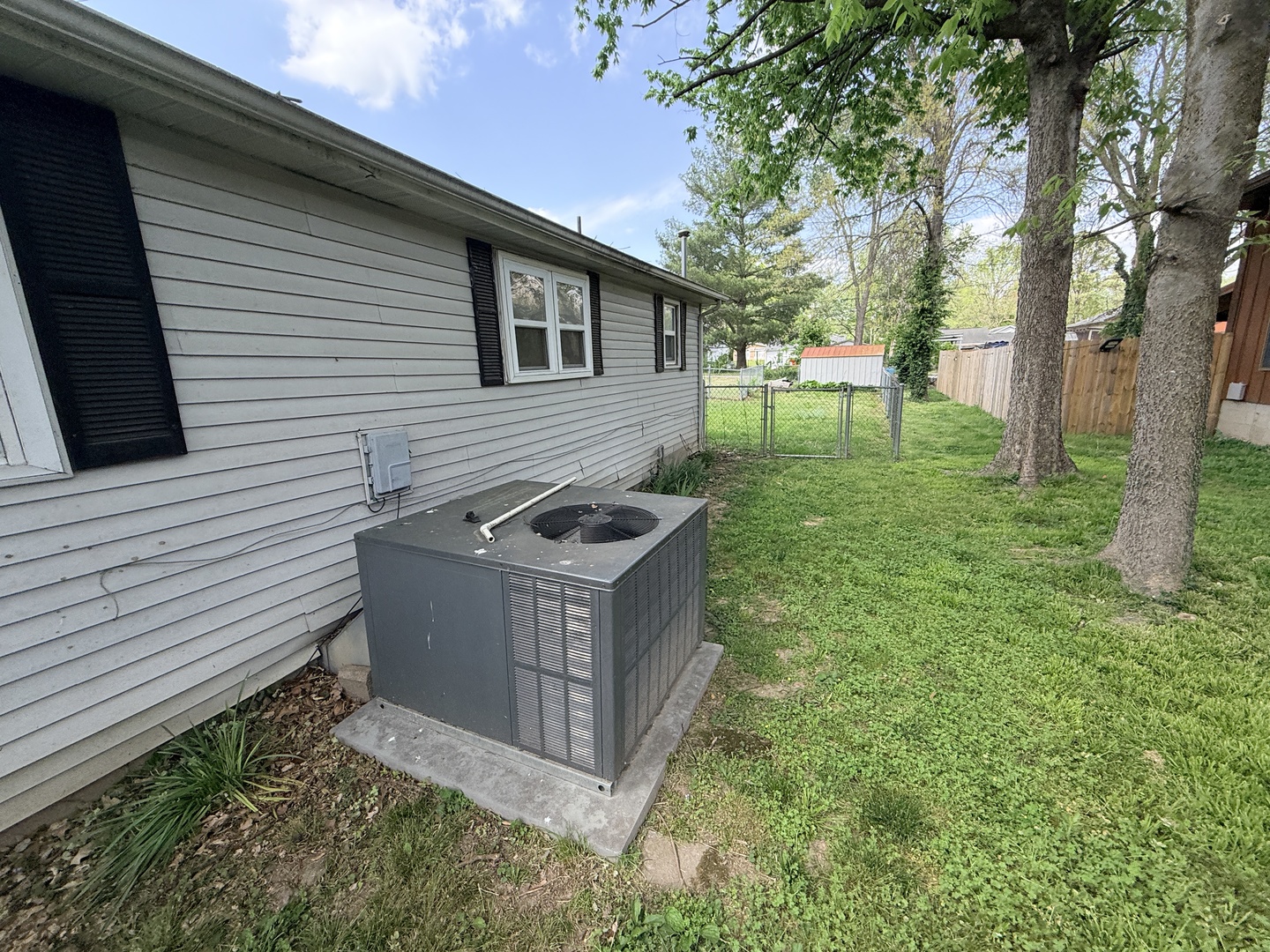 2012 Roblee Avenue Property Photo 17