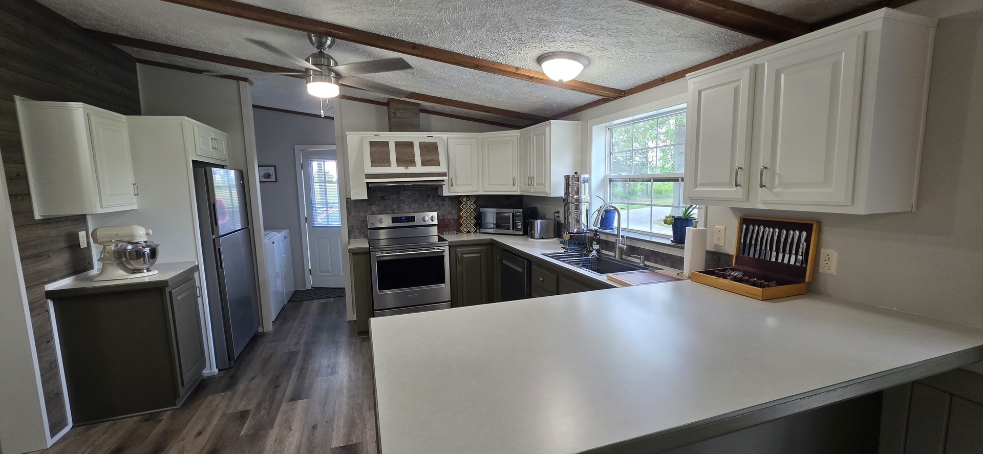 18371 Perry Road Property Photo 23