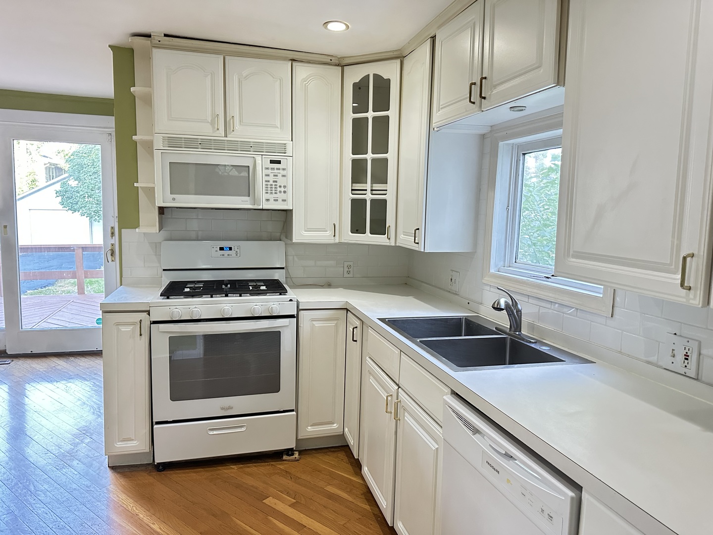 532 S Main Street Property Photo 3