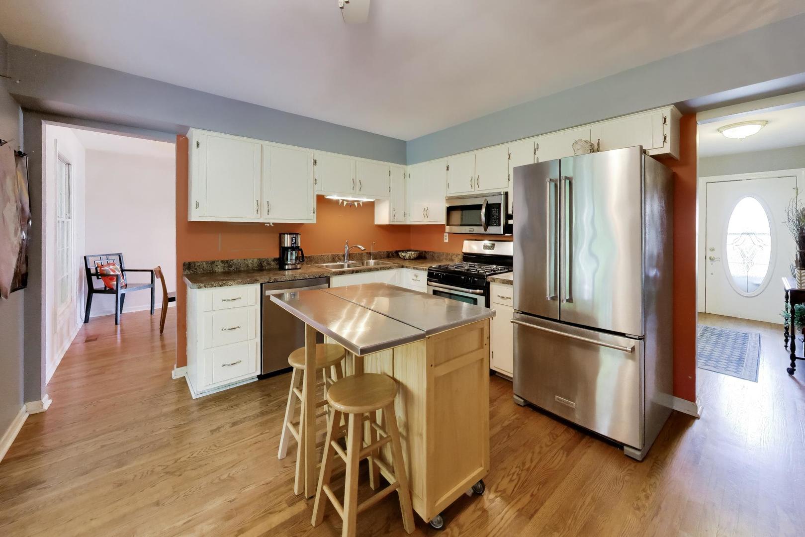 24143 W 103rd Street Property Photo 6