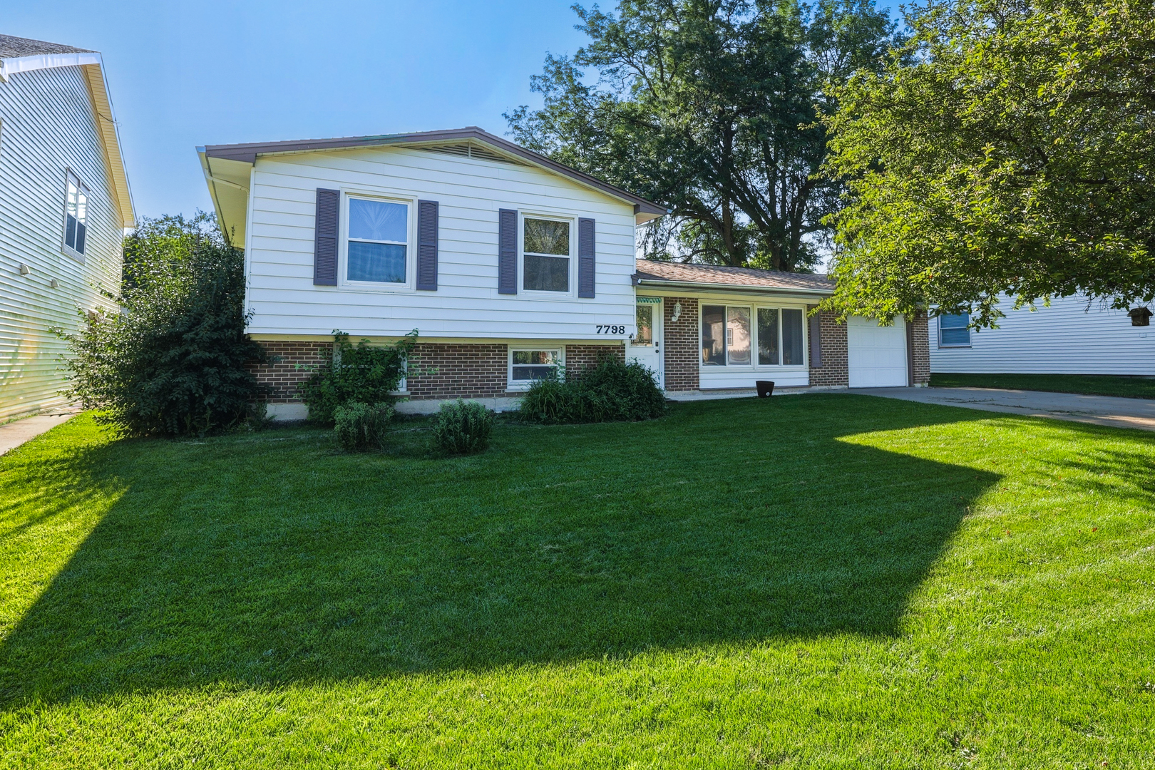 7798 Asbury Circle Property Photo 1