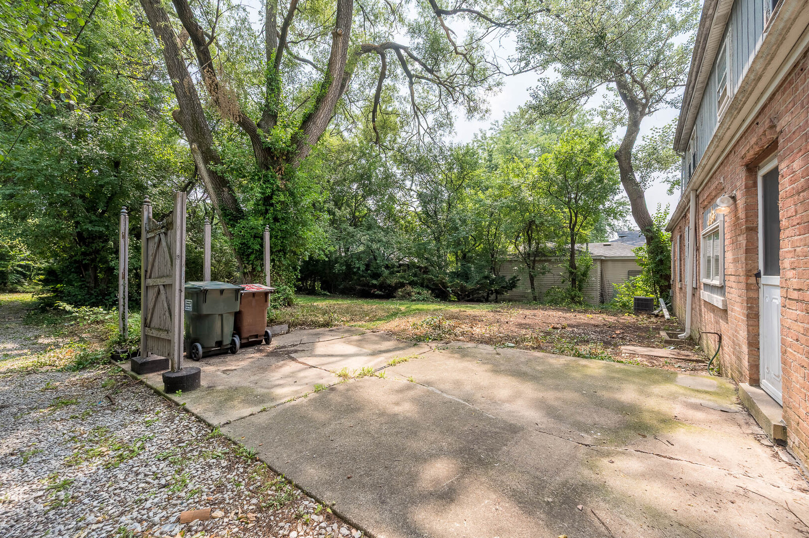 17757 Howe Avenue Property Photo 12