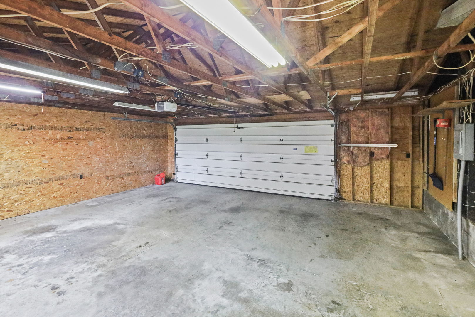 4581 Hotze Road Property Photo 10