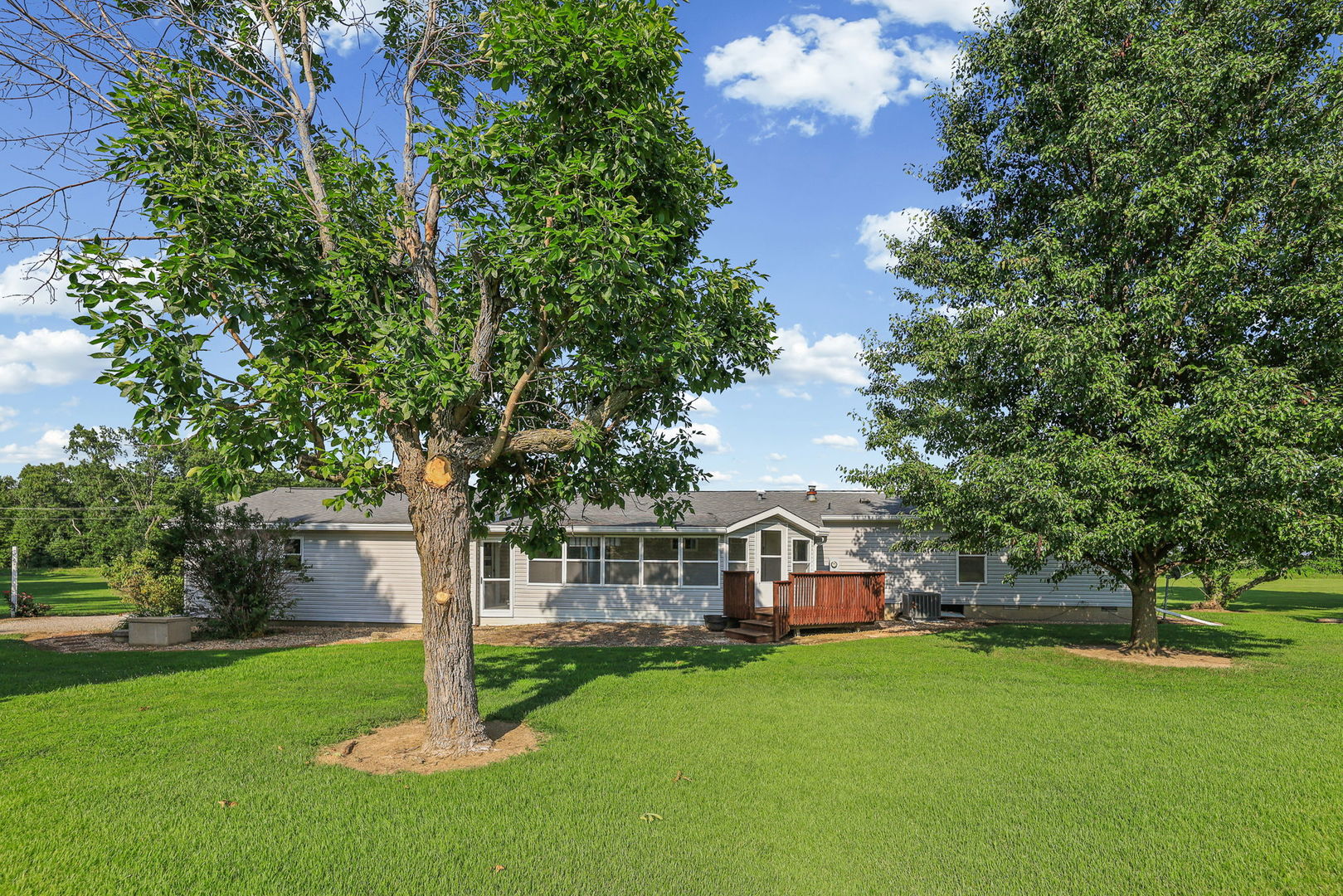 4581 Hotze Road Property Photo 14