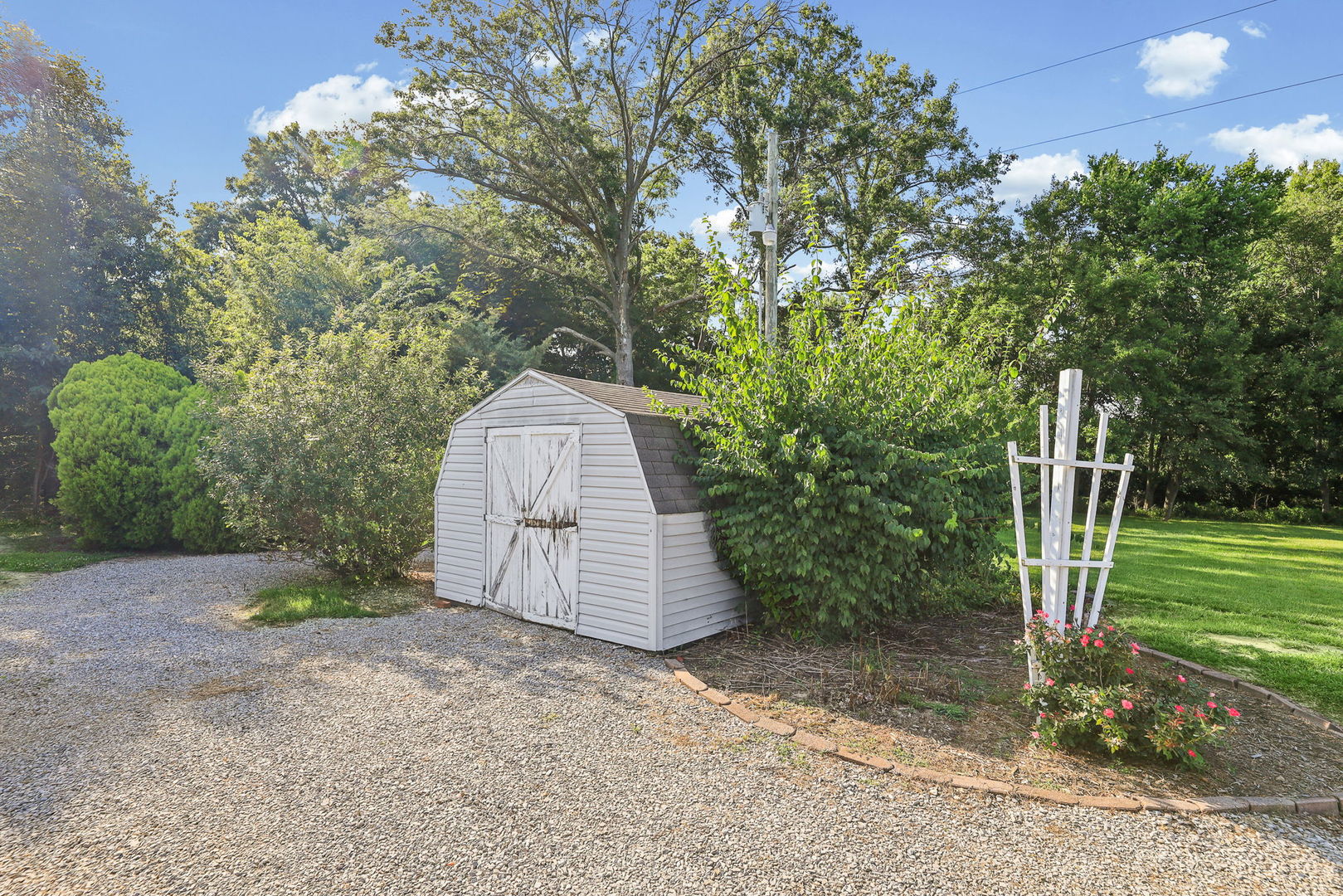 4581 Hotze Road Property Photo 16
