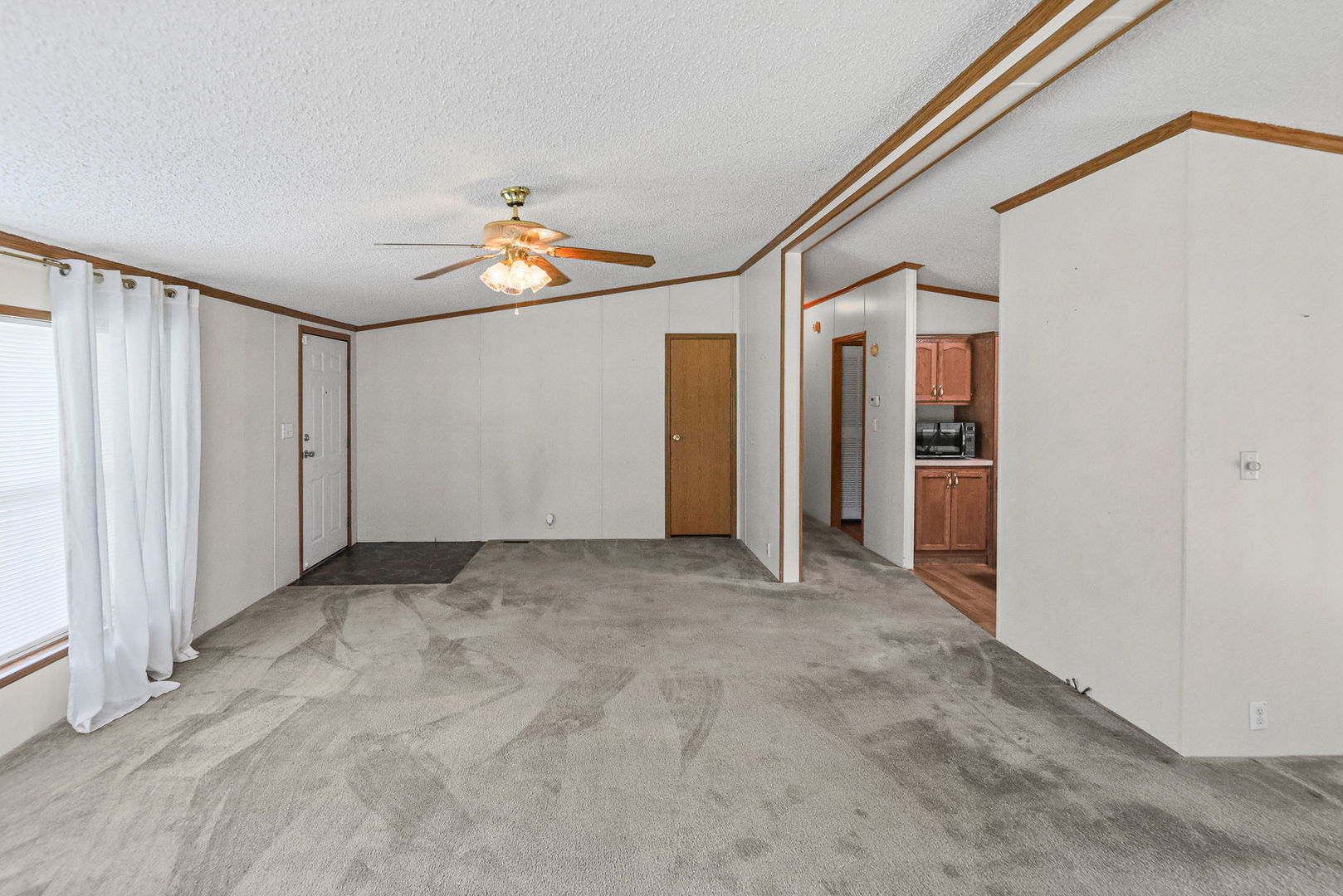 4581 Hotze Road Property Photo 23