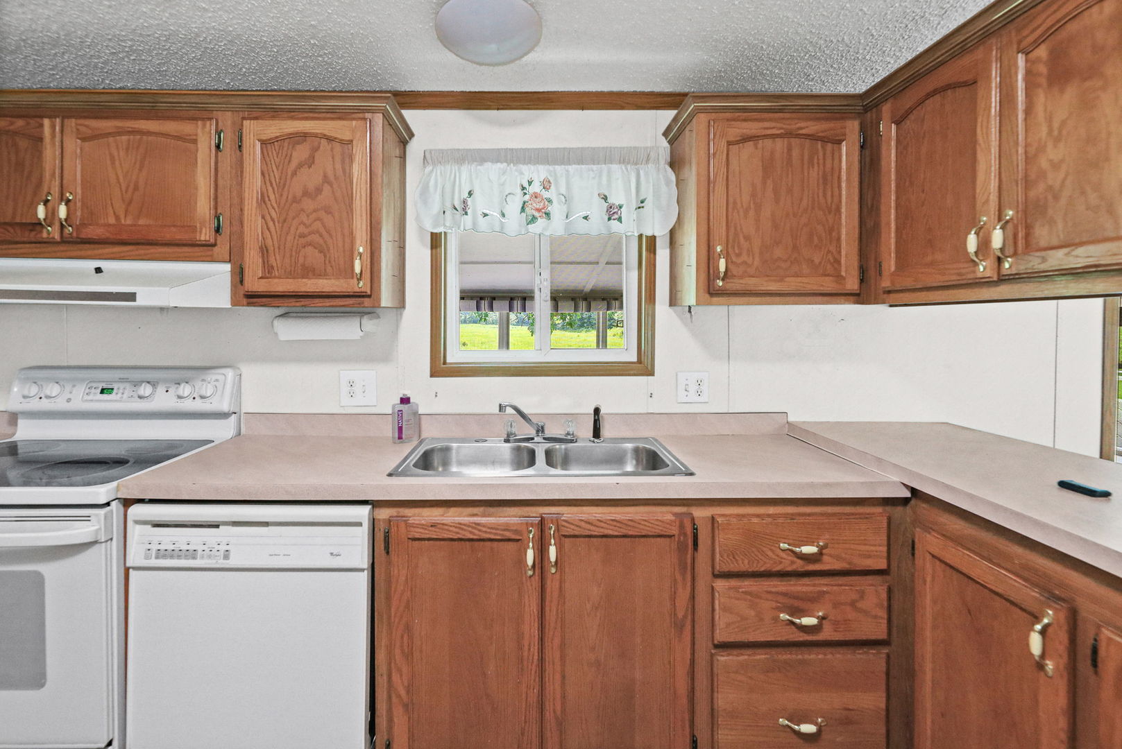 4581 Hotze Road Property Photo 31