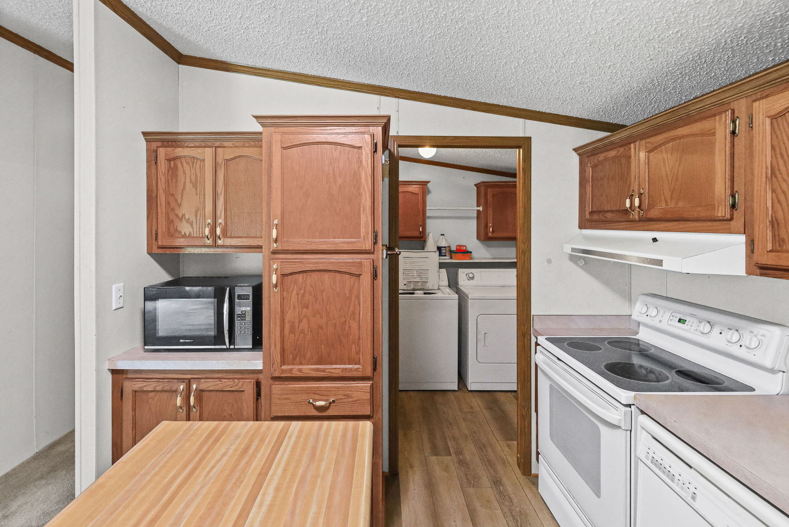4581 Hotze Road Property Photo 32