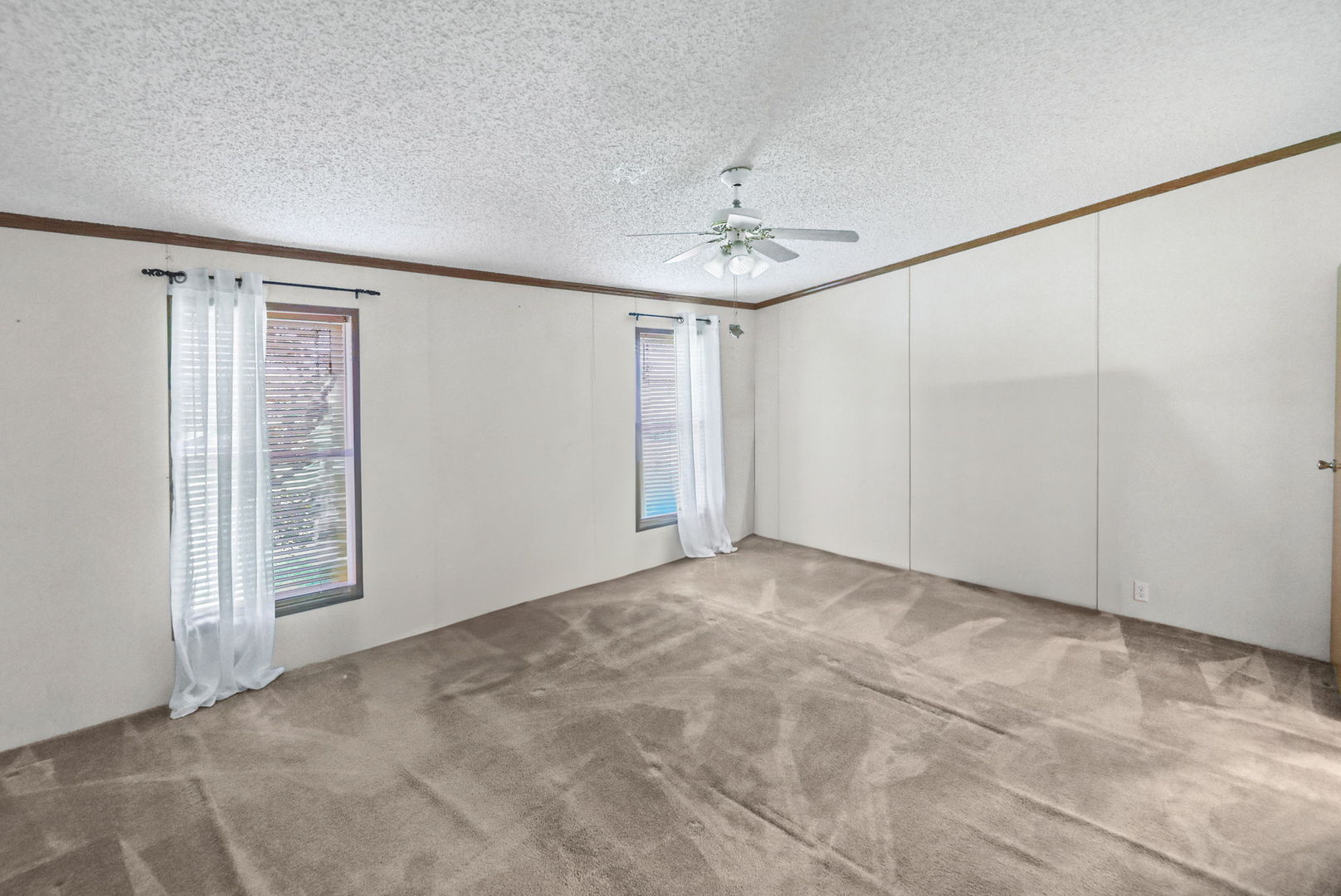 4581 Hotze Road Property Photo 42