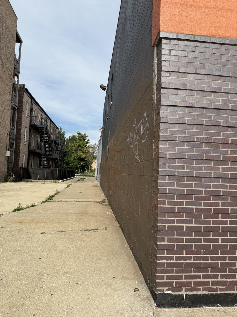 2109 S Ashland Avenue 1n Property Photo 6